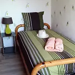 2 Privees Dans Un Jardin D'hiver, Garage Voiture, Velos, Motos * Tourville-sur-Arques