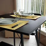 2 Privees Dans Un Jardin D'hiver, Garage Voiture, Velos, Motos Privatunterkunft