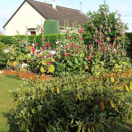 2 Privees Dans Un Jardin D'hiver, Garage Voiture, Velos, Motos *