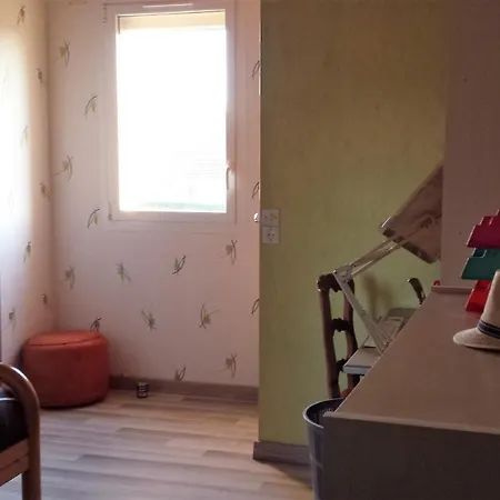 2 Privees Dans Un Jardin D'hiver, Garage Voiture, Velos, Motos Rum i privatbostad *