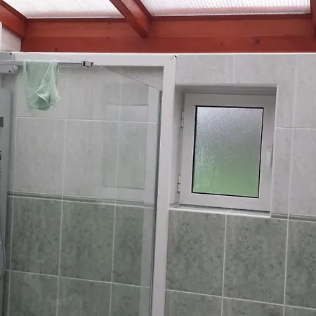 2 Privees Dans Un Jardin D'hiver, Garage Voiture, Velos, Motos Tourville-sur-Arques