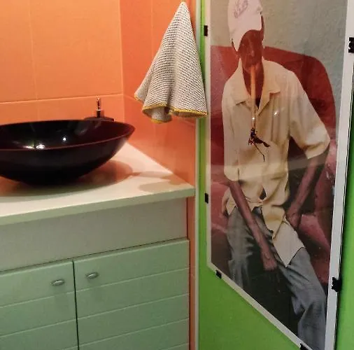 2 Privees Dans Un Jardin D'hiver, Garage Voiture, Velos, Motos Homestay