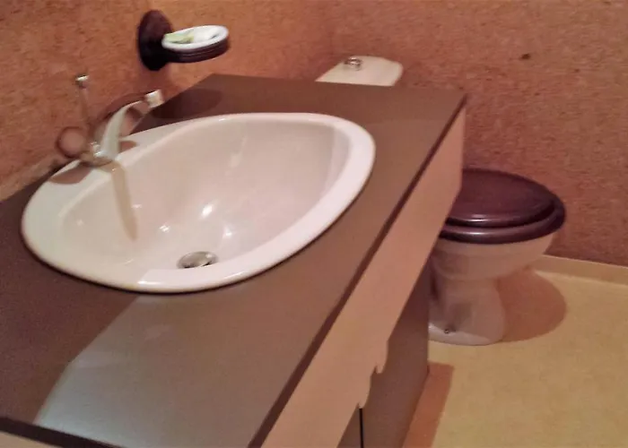 2 Privees Dans Un Jardin D'hiver, Garage Voiture, Velos, Motos Homestay *